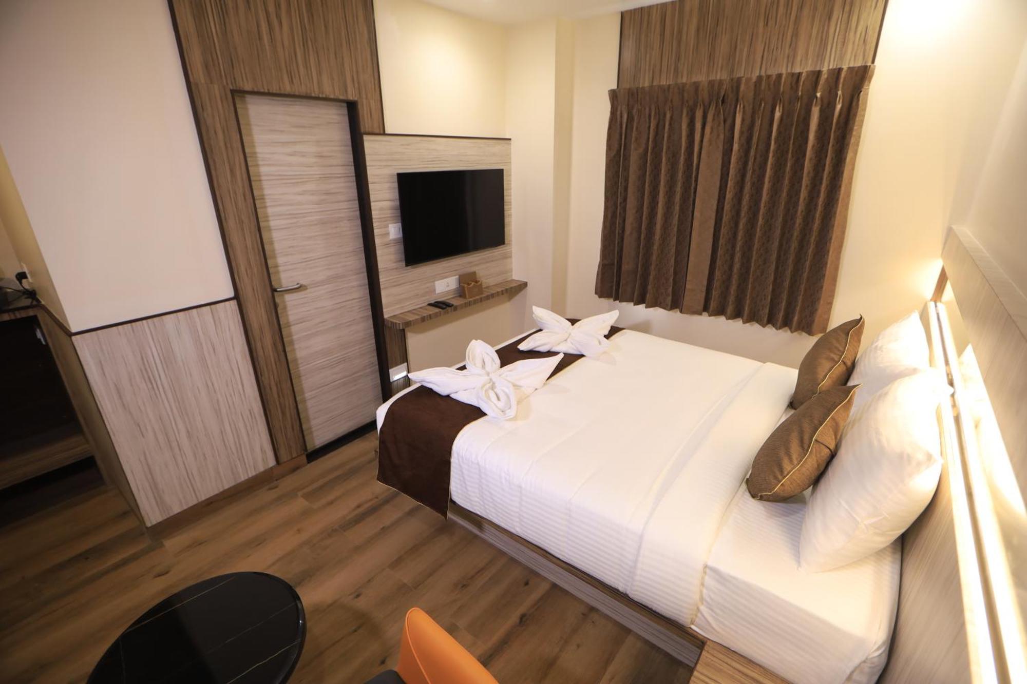 Kings Bury Inn クンバコナム エクステリア 写真