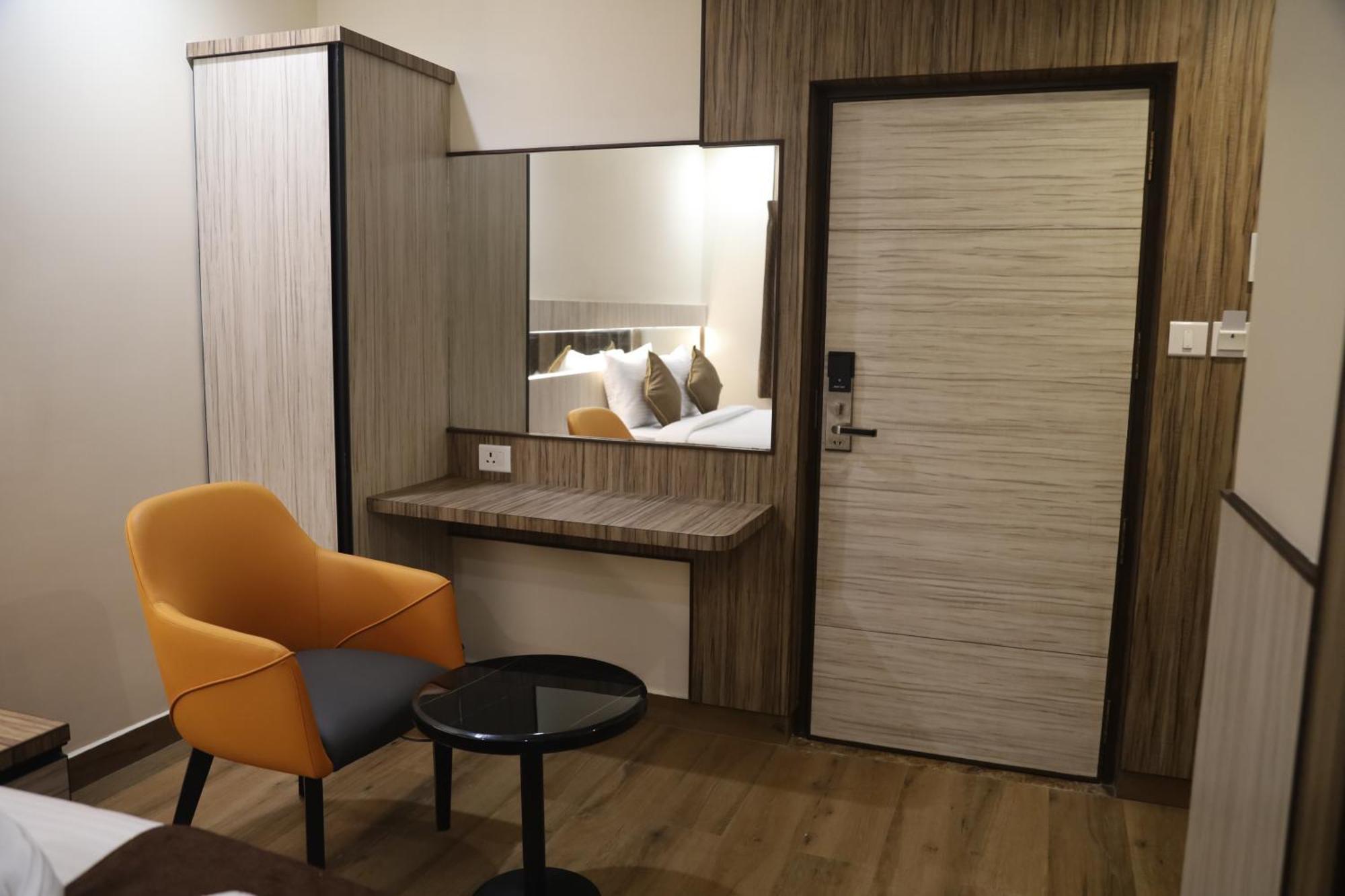 Kings Bury Inn クンバコナム エクステリア 写真